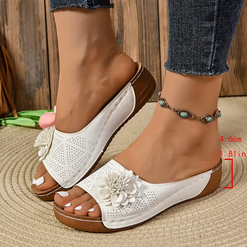 🔥 Chic Floral Embellished Comfort Sandals
