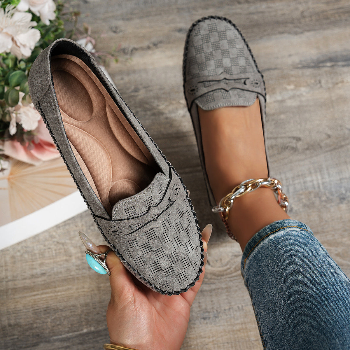 🔥Best Seller-Last Day Sale 60% OFF🔥Hot-selling plus-size women's stitched smiley loafers