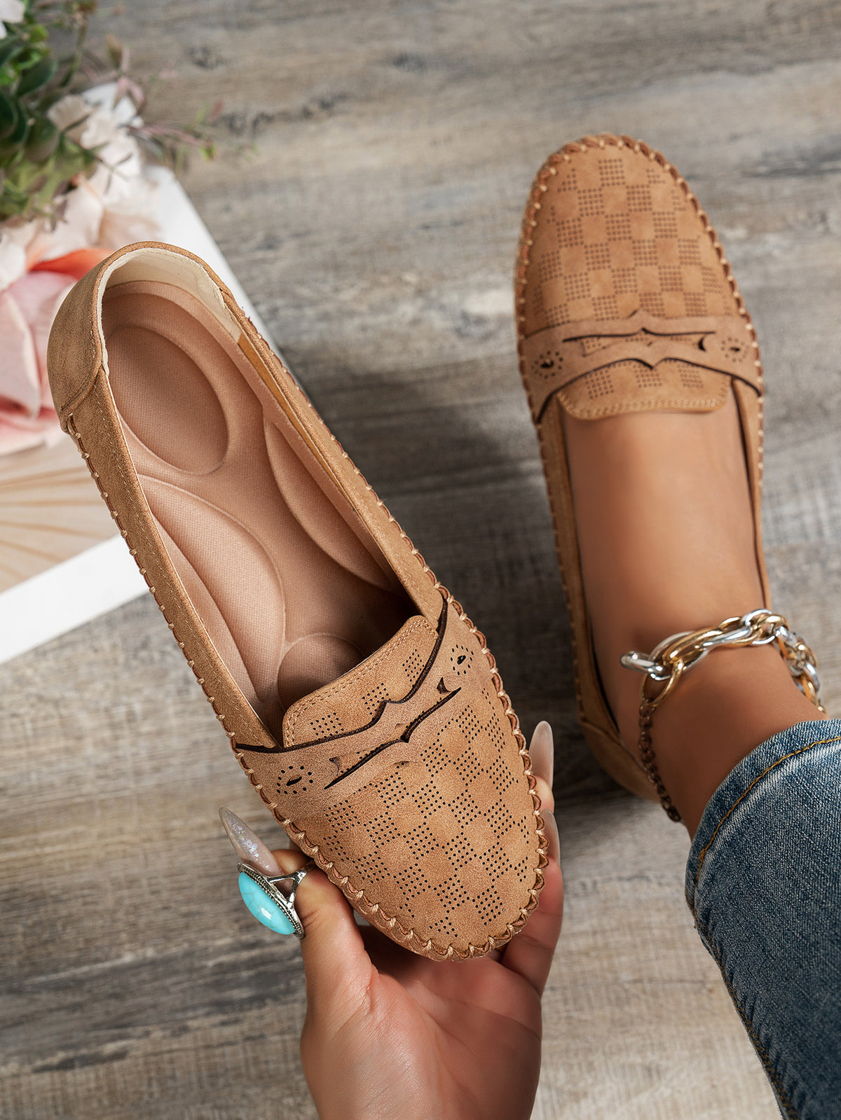 🔥Best Seller-Last Day Sale 60% OFF🔥Hot-selling plus-size women's stitched smiley loafers