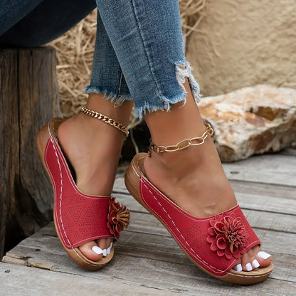 🔥 Chic Floral Embellished Comfort Sandals